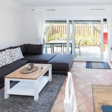 Ferienhaus, Am Ringwall 28 *